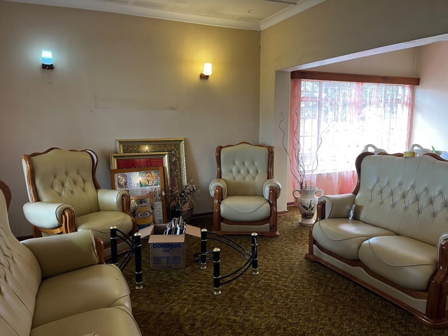 5 Bedroom Property for Sale in Meiringspark North West